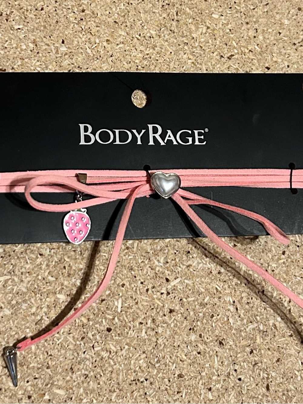 Plus-Size Triple Heart Belt + Strawberry Choker Set - Picture 3 of 6